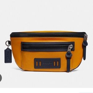 Coach Terrain belt bag marigold